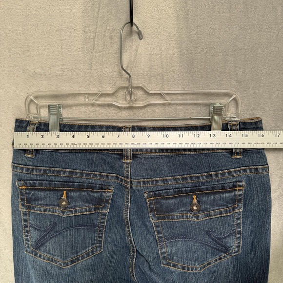 Gloria Vanderbilt Jeans Womens 10 Blue Wash Straight Leg Mid Rise Flap Pockets - Picture 9 of 10